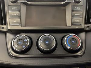 Toyota RAV4 2.0 GX automatic - Image 19