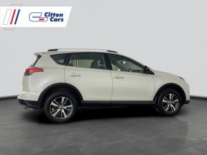 Toyota RAV4 2.0 GX automatic - Image 4