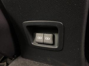 Toyota Corolla 1.8 XS Hybrid CVT - Image 6