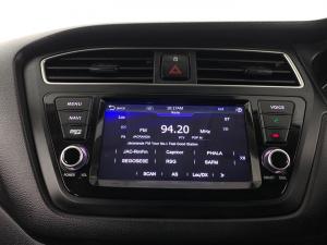 Hyundai i20 1.2 Fluid - Image 6