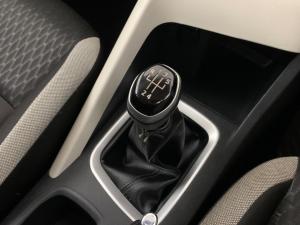 Nissan Magnite 1.0 Visia - Image 8