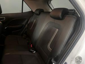 Hyundai Venue 1.0T Fluid auto - Image 7