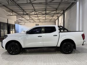 Nissan Navara 2.5DDTi double cab SE Plus auto - Image 10