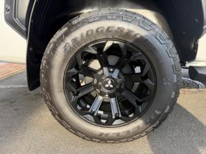 Mitsubishi Triton 2.4DI-D double cab Xtreme 4x4 - Image 12