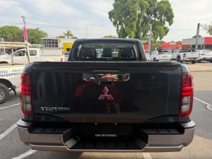 Mitsubishi Triton 2.4DI-D double cab GLS 4x4 auto - Image 4
