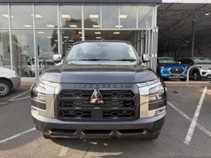 Mitsubishi Triton 2.4DI-D double cab GLS 4x4 auto - Image 8