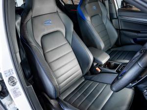 Volkswagen Golf R - Image 26