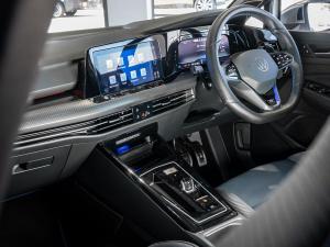 Volkswagen Golf R - Image 30