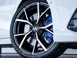 Volkswagen Golf R - Image 5