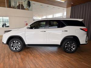 Toyota Fortuner 2.4GD-6 4x4 - Image 10
