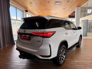 Toyota Fortuner 2.4GD-6 4x4 - Image 5