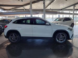 Mercedes-Benz GLA GLA200 Progressive - Image 4