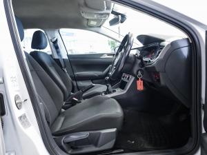 Volkswagen Polo hatch 1.0TSI Comfortline - Image 11