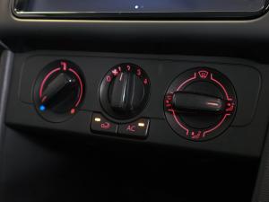 Volkswagen Polo Vivo hatch 1.4 - Image 12