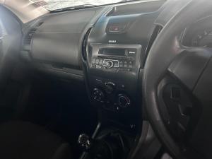 Isuzu D-Max 250 double cab - Image 4