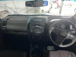 Isuzu D-Max 250 double cab - Image 8