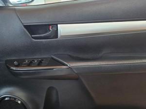 Toyota Hilux 2.4GD-6 double cab 4x4 Raider manual - Image 19