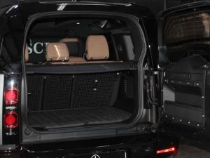 Land Rover Defender 110 D350 X-Dynamic HSE - Image 10