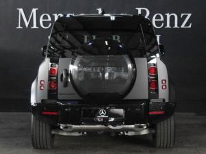 Land Rover Defender 110 D350 X-Dynamic HSE - Image 4
