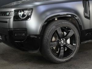 Land Rover Defender 110 D350 X-Dynamic HSE - Image 8