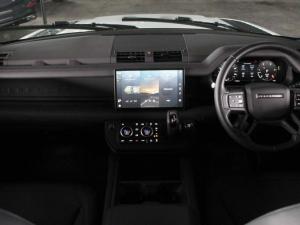 Land Rover Defender 110 D350 X-Dynamic HSE - Image 13