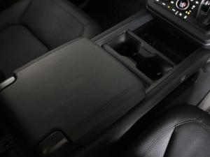 Land Rover Defender 110 D350 X-Dynamic HSE - Image 18