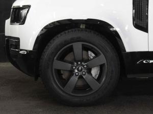 Land Rover Defender 110 D350 X-Dynamic HSE - Image 8
