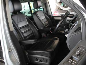 Volkswagen Caravelle 2.0BiTDI Highline - Image 18