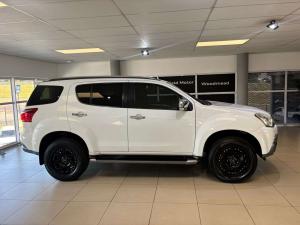 Isuzu mu-X 3.0 - Image 6