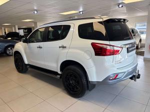 Isuzu mu-X 3.0 - Image 9