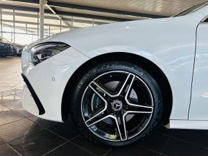 Mercedes-Benz CLA CLA220d Progressive - Image 13