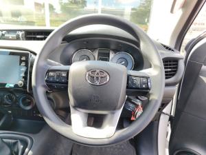 Toyota Hilux 2.4GD-6 Xtra cab Raider manual - Image 8