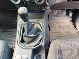 Toyota Hilux 2.4GD-6 Xtra cab Raider manual - Image 13