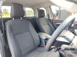 Toyota Hilux 2.4GD-6 Xtra cab Raider manual - Image 18