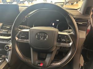 Toyota Land Cruiser 300 3.5T GR-Sport - Image 8