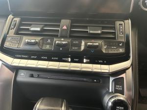 Toyota Land Cruiser 300 3.5T GR-Sport - Image 14