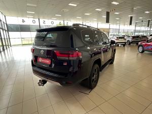 Toyota Land Cruiser 300 3.5T GR-Sport - Image 2
