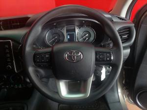 Toyota Hilux 2.4GD-6 Xtra cab Raider manual - Image 8