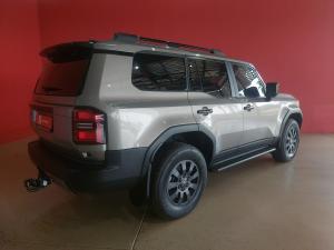 Toyota Land Cruiser Prado 2.8GD VX-R - Image 2