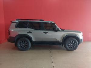 Toyota Land Cruiser Prado 2.8GD VX-R - Image 3
