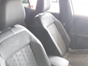 Volkswagen T-CROSS 1.0 TSI R-LINE DSG - Image 11