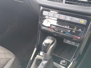 Volkswagen T-CROSS 1.0 TSI R-LINE DSG - Image 15