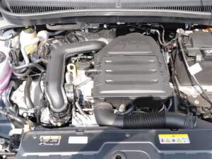 Volkswagen T-CROSS 1.0 TSI R-LINE DSG - Image 8