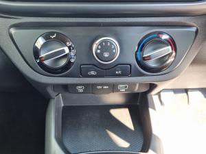 Hyundai Grand i10 1.0 MOTION/PREMIUM - Image 18