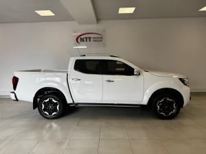 Nissan Navara 2.5DDTI LE/LE Plus automatic D/C - Image 3