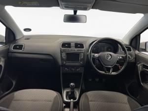 Volkswagen Polo sedan 1.4 Comfortline - Image 11