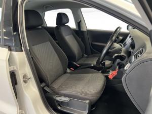 Volkswagen Polo sedan 1.4 Comfortline - Image 14