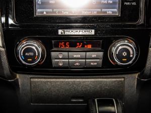 Mitsubishi Pajero 5-door 3.2DI-D GLS - Image 13