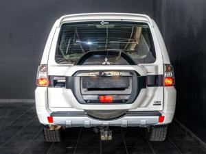 Mitsubishi Pajero 5-door 3.2DI-D GLS - Image 5