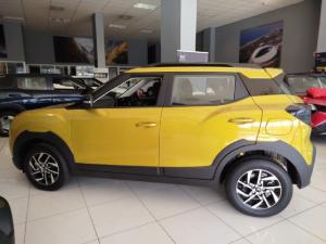 Mahindra XUV 3XO 1.2T AX5 manual - Image 2